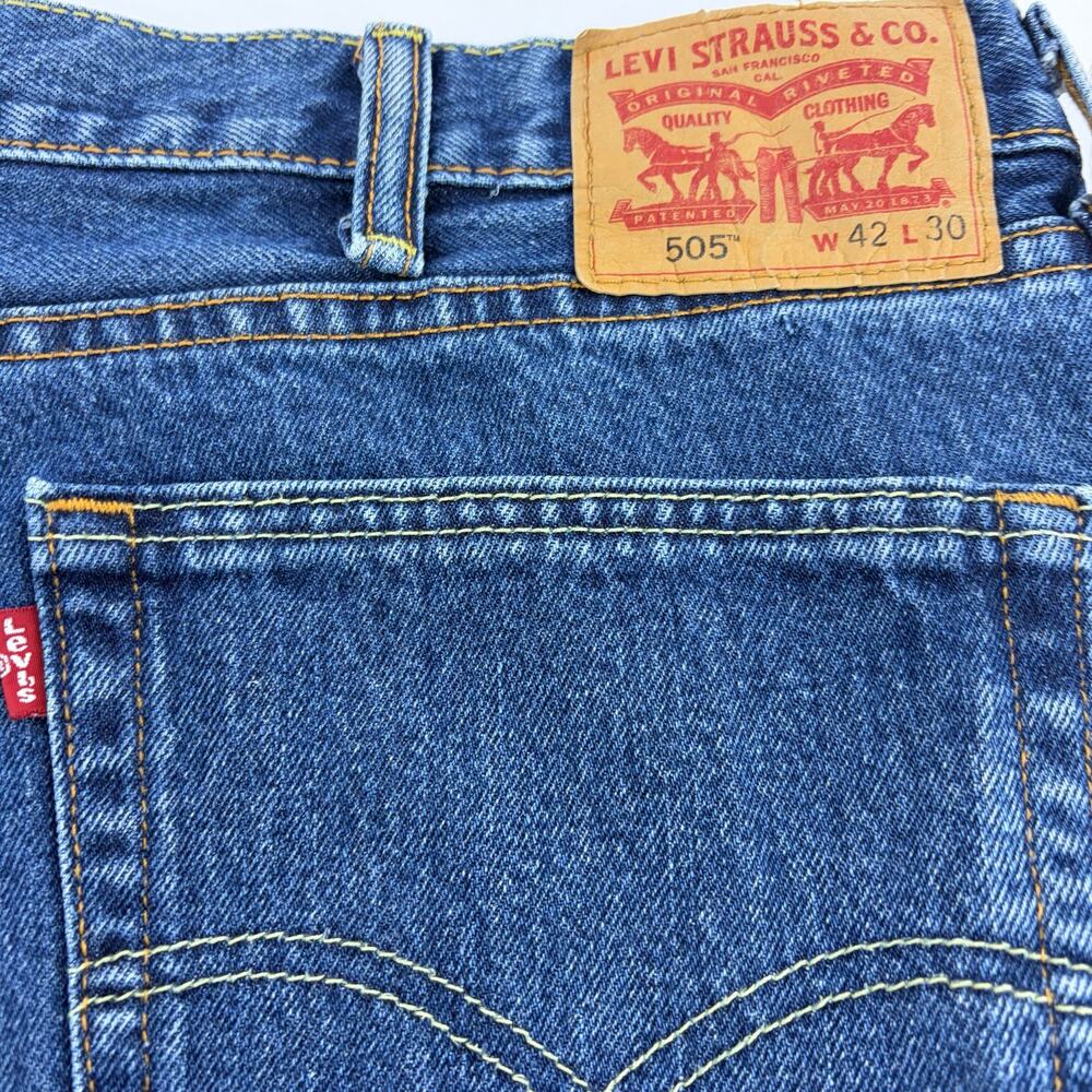 Levi's 505 Regular Fit Jeans Dark Wash W42 L30 - Picture 12 of 12